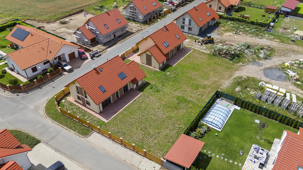 Prodej novostavby RD 5+kk s garáží, Veltrusy okr. Mělník