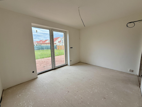 Prodej novostavby RD 5+kk s garáží, Veltrusy okr. Mělník